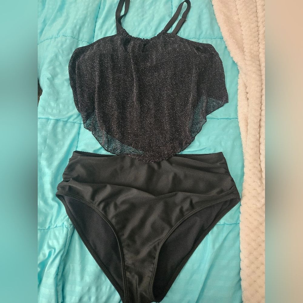 Black & silver two piece swimsuit size 1XL